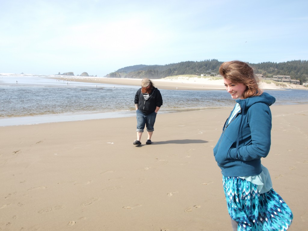 husband and wife, love on the beach, beach, ocean, oregon beach